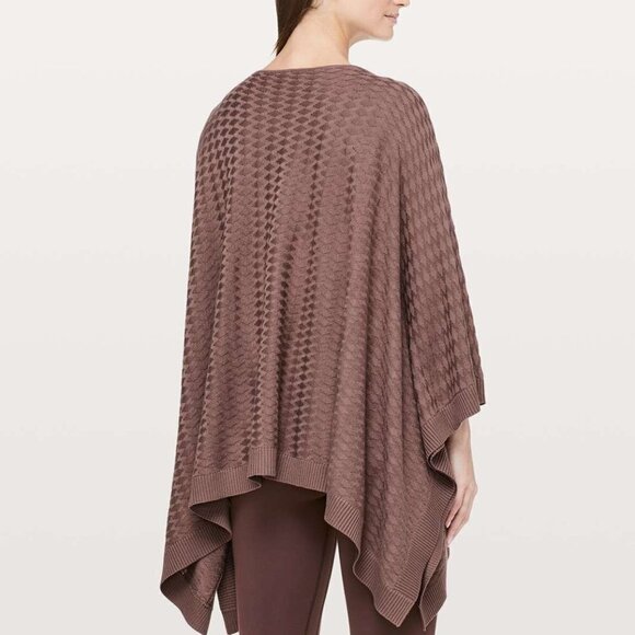 LULULEMON Divinity Poncho *Woven Spanish Oak - Picture 4 of 11